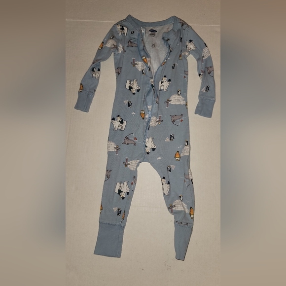 Old Navy pajamas winter holiday igloos penguins and polar bears 18 24 zip up - Picture 1 of 8